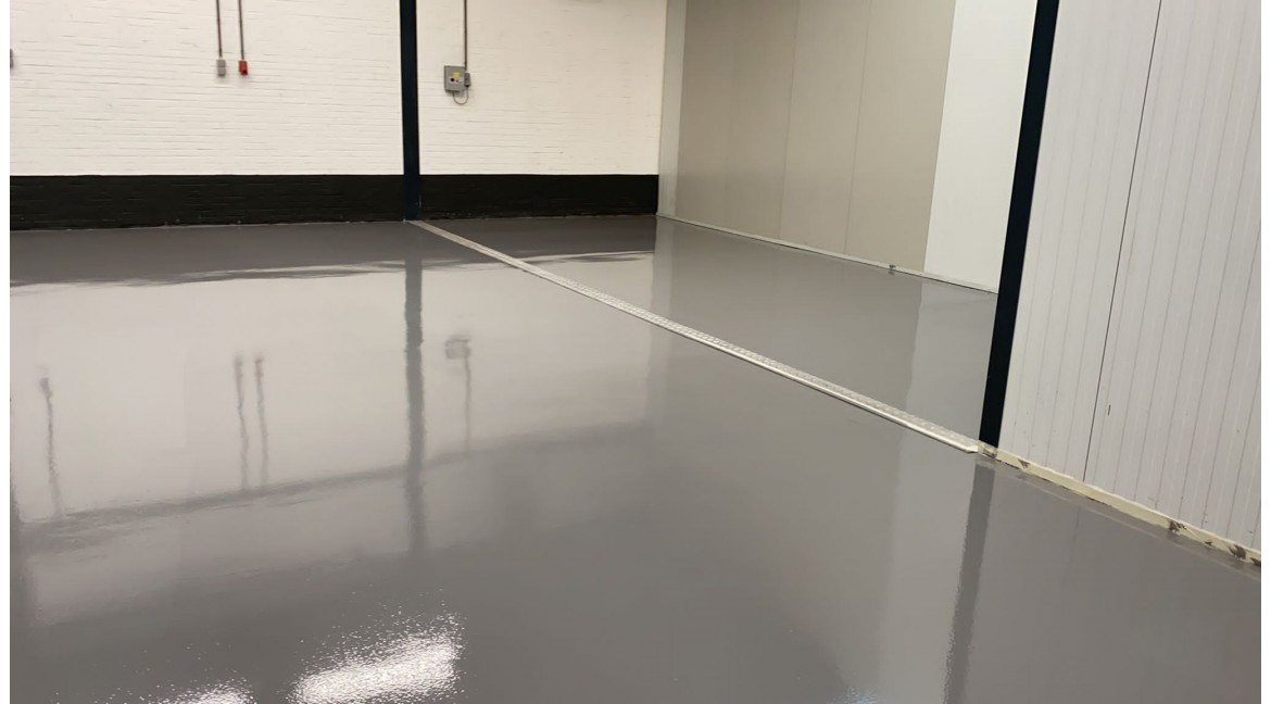 Epoxyvloer autogarage met DHZ Heavypox - Eindhoven