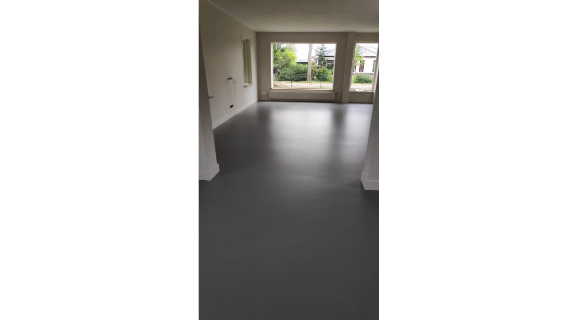 Nylo Topcoat PU/WV Ral 7005 op egalinevloer - Zaandam